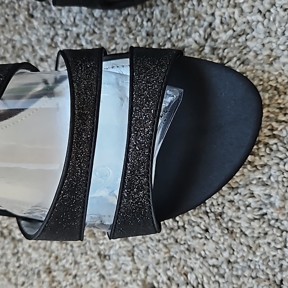 Dress shoes - Picture 2 of 6